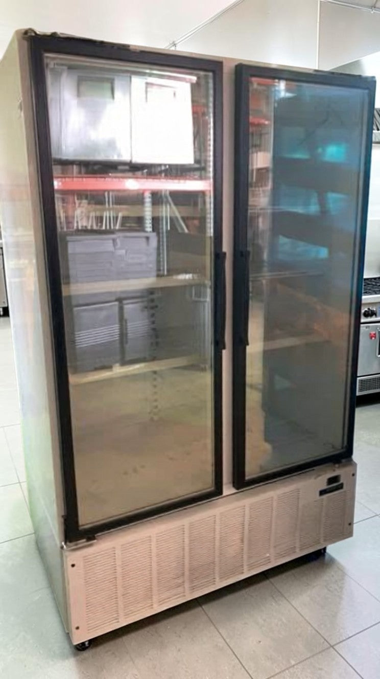 High-Quality Condition – Master-Bilt BLG-48HD – 49 Cu. Ft. Commercial Two Glass Door Freezer Merchandiser – Bottom-Mount Refrigeration – R404A – 208-230V – Fully Tested & Operational!