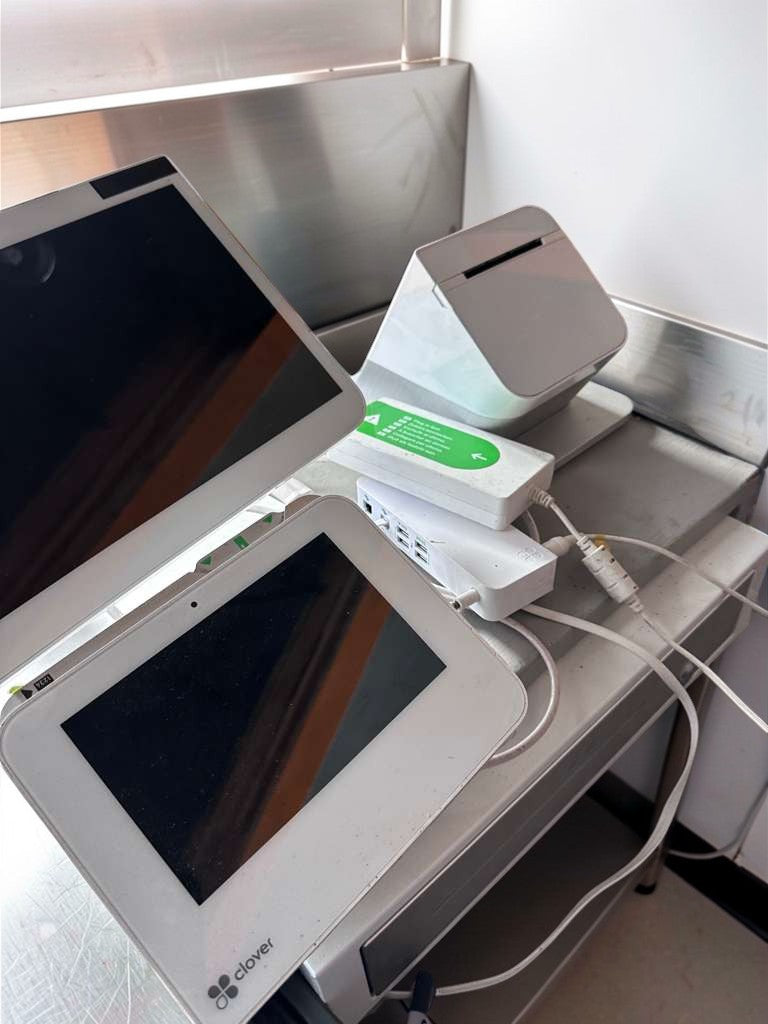 Top-Tier Condition – Clover POS Station System – Touchscreen Register w/ Receipt Printer & Customer Display – Fully Tested & Operational!
