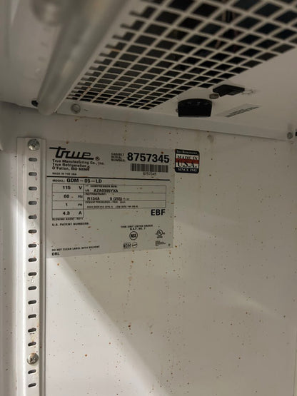 Prime Condition – True GDM-05-LD – Countertop Refrigerated Merchandiser – Glass Door Display Refrigerator – 115V – R134A – Fully Tested & Operational!