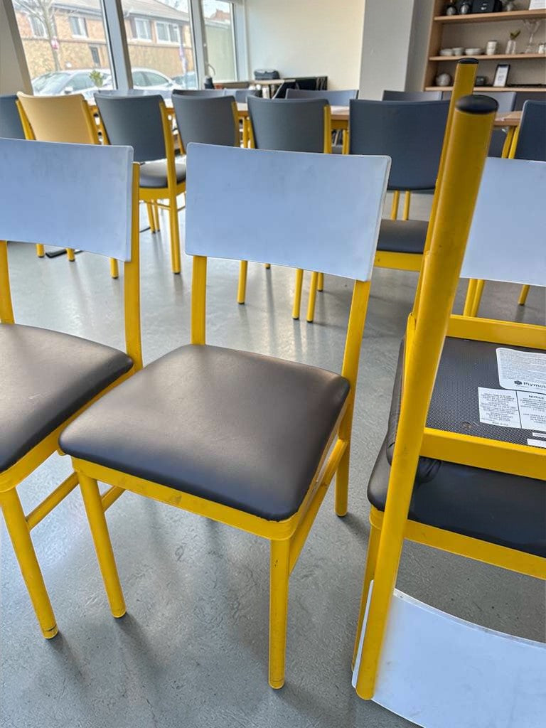 Elite Condition – Commercial Restaurant Dining Chairs – Upholstered Seat & Back – Heavy-Duty Metal Frame – Fully Inspected & Ready for Use!