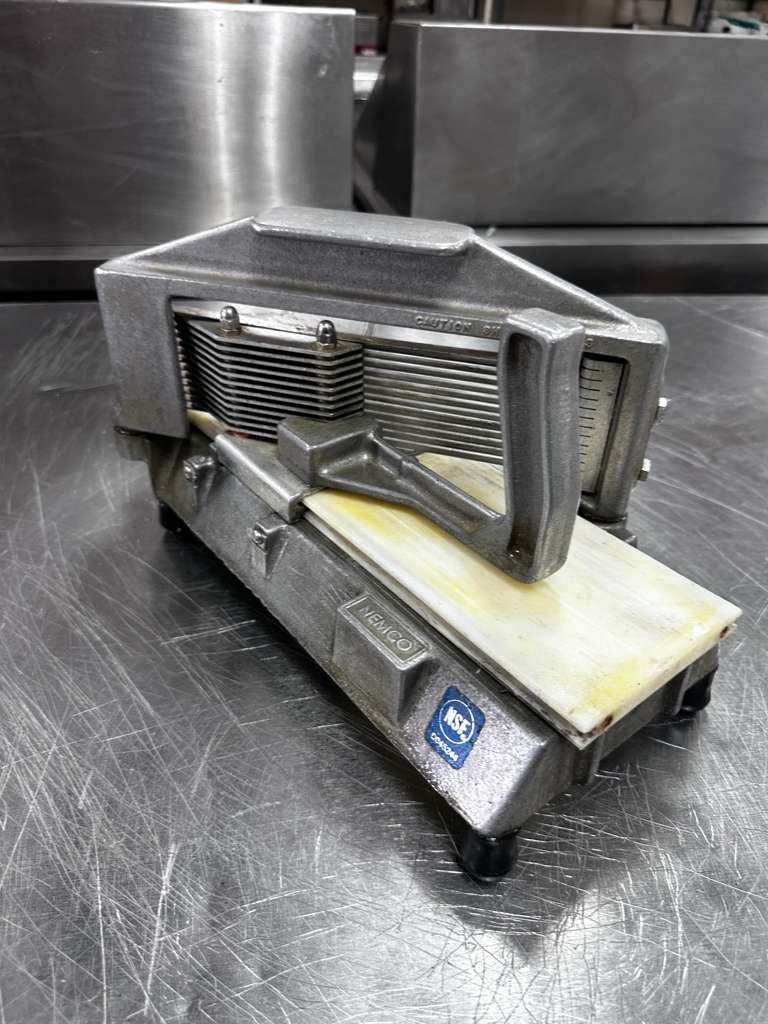 High-Grade Condition – Nemco 55600-2 – Commercial Easy Tomato Slicer – 1/4" Cut – NSF Listed – Fully Tested & Operational!