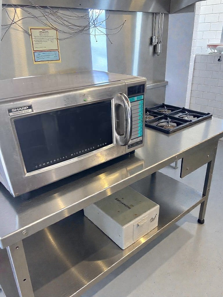 Premium Condition – Sharp R-21LV Commercial Microwave Oven – 1000W – Stainless Steel – Fully Tested & Operational!