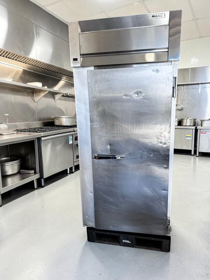 Prime Condition – McCall UL4-4001VRHPFS – 39" One-Section Commercial Roll-In Refrigerator / Retarder – 38.8 Cu. Ft. – 115V – Fully Tested & Operational!