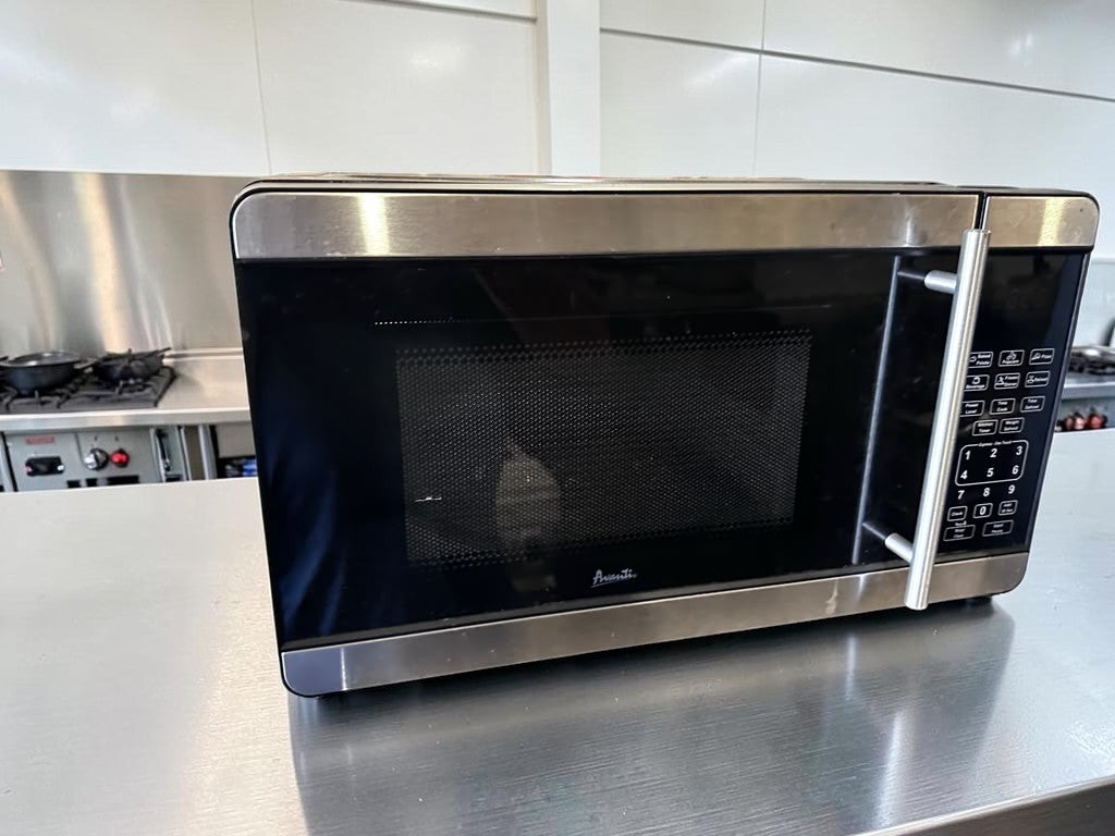 Prime Condition – Avanti MTV3S – Commercial-Style Stainless Steel Countertop Microwave Oven – Digital Controls – 120V – Fully Tested & Operational!