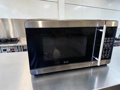 Prime Condition – Avanti MTV3S – Commercial-Style Stainless Steel Countertop Microwave Oven – Digital Controls – 120V – Fully Tested & Operational!