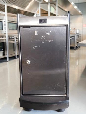 Dependable Condition – Egro KS9 – Commercial Countertop Milk Refrigerator – 6.5-Liter / 1.7-Gallon Capacity – Integrated Milk Pump & Level Sensor – 110–120V – Fully Tested & Operational!