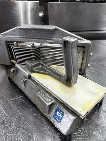 High-Grade Condition – Nemco 55600-2 – Commercial Easy Tomato Slicer – 1/4" Cut – NSF Listed – Fully Tested & Operational!