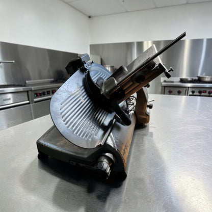 Remarkable Condition – Hobart 2812PS – Commercial Manual Meat & Deli Slicer with Integrated Portion Scale – 1/2 HP – 120V – NSF & UL Listed – Fully Tested & Operational!