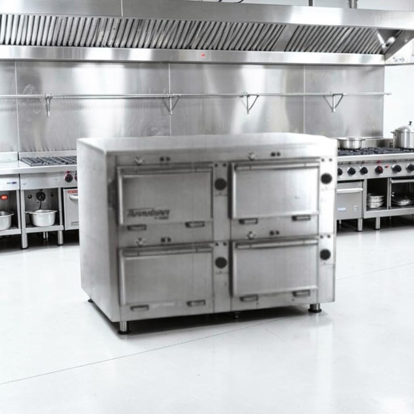 Elite Condition – Duke 1304 Thermotainer – Four-Compartment Hot Food Storage Unit – Stainless Steel Worktop – 208V, Three Phase – UL & NSF Listed – Fully Tested & Operational!