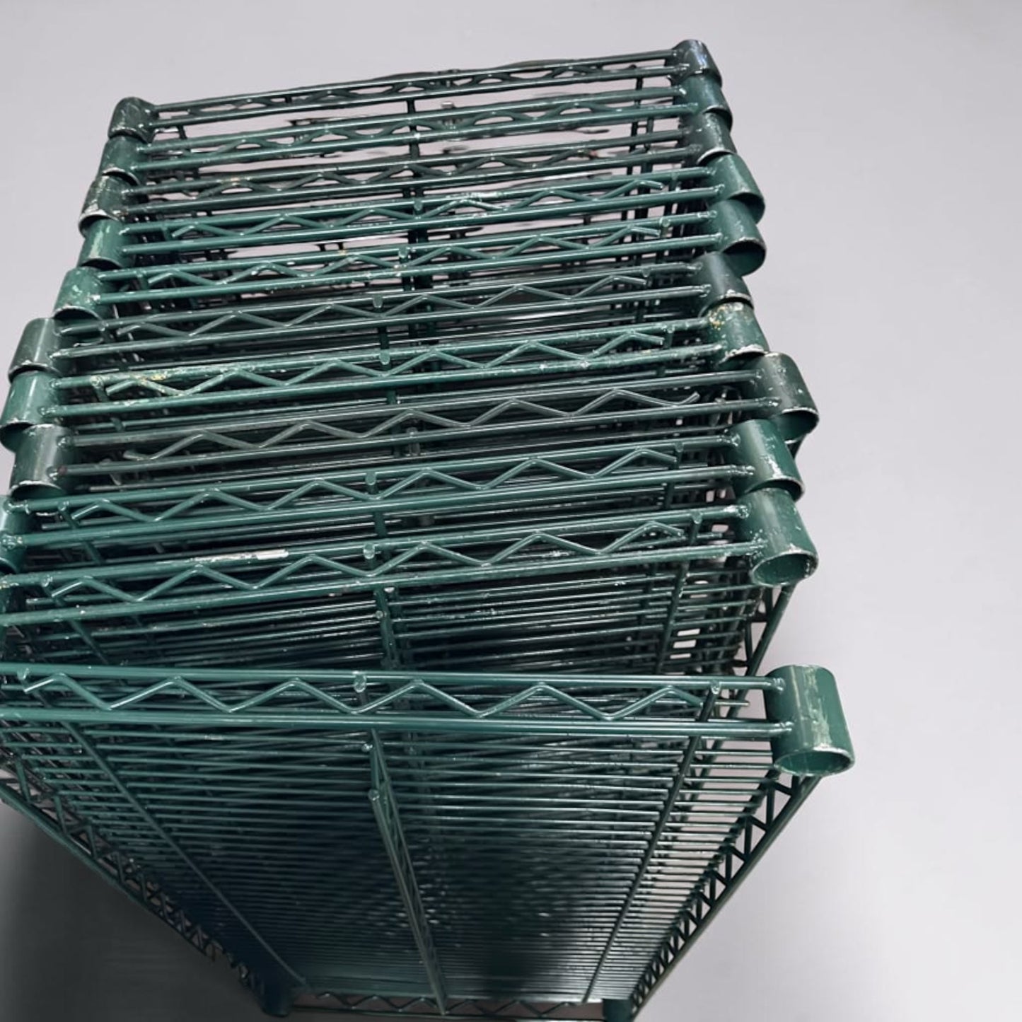 High-Quality Condition – 18″ × 42″ Commercial Green Epoxy Wire Shelf – Heavy-Duty Storage Shelf – NSF-Style Design – Excellent for Walk-In Coolers!