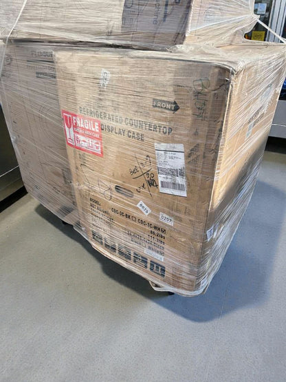 Brand -New Condition – KoolMore Refrigerated Countertop Display Case (Scratch & Dent)