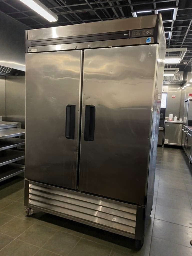 Immaculate Condition – True R49-S Commercial Reach-In Refrigerator – 115V / Single Phase – Fully Tested & Working