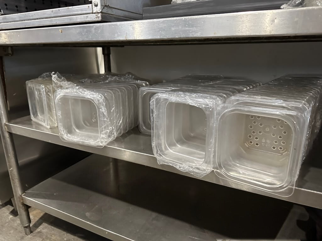 High-Quality Condition – Lot of Approx. 30 Cambro 65CLRCW135 – 1/6 Size Camwear Clear Food Pan Colanders – 5" Deep – NSF Listed – Ready for Commercial Use!