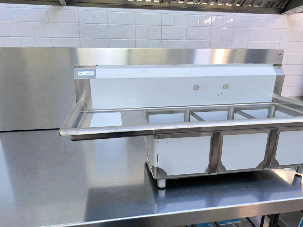 Brand New Premium Condition – KoolMore SC121610-16L3 – Commercial Stainless Steel Prep Table / Cold Food Well Stand – NSF Certified – Never Used!