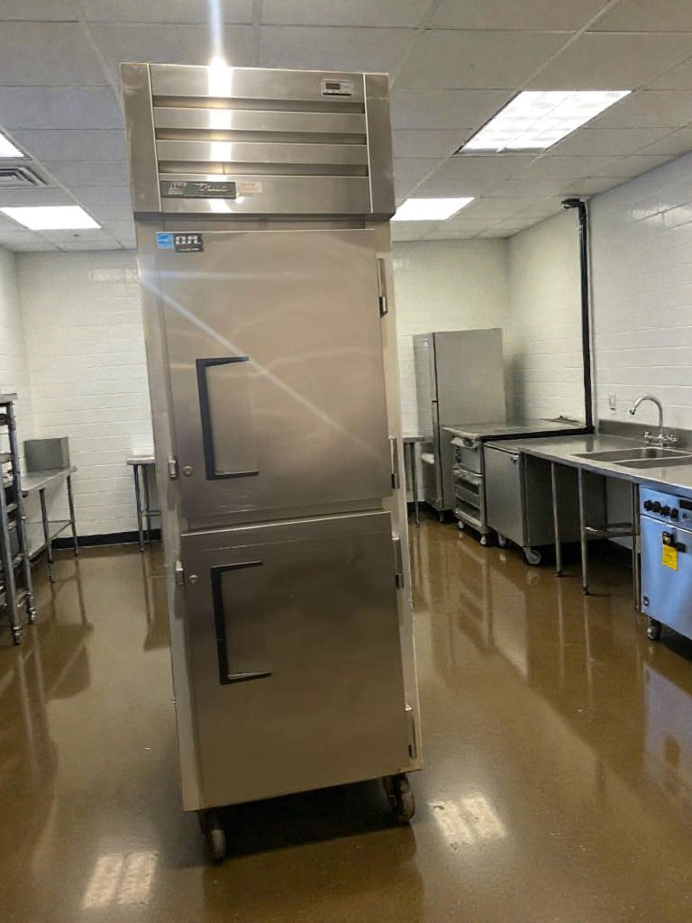 Top-Tier Condition – True Commercial Reach-In Refrigerator – 115V / Single Phase – Fully Tested & Working!