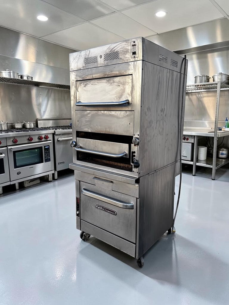 Dependable Condition – Southbend P32A-171 Platinum Series – 32" Gas Infrared Upright Broiler with Warming Oven & Convection Oven Base – Natural Gas – Fully Tested & Operational!
