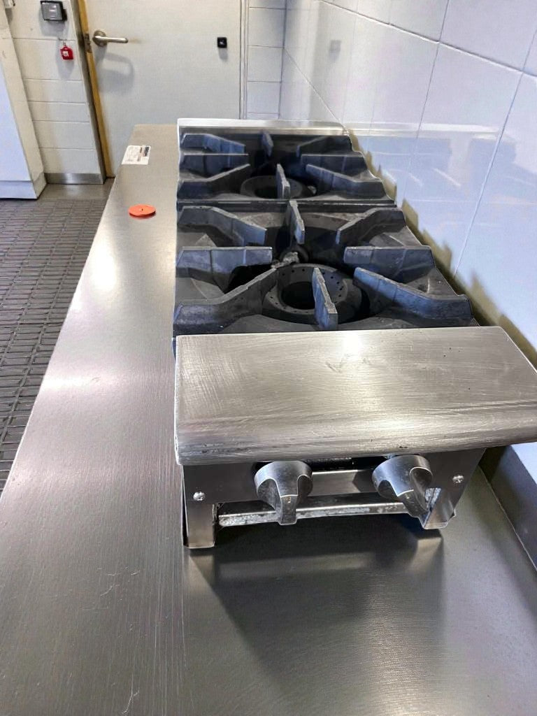 Prime Condition – Commercial 2-Burner Countertop Gas Hot Plate – Stainless Steel – Heavy-Duty Cast Iron Grates – Manual Controls – Fully Tested & Operational!
