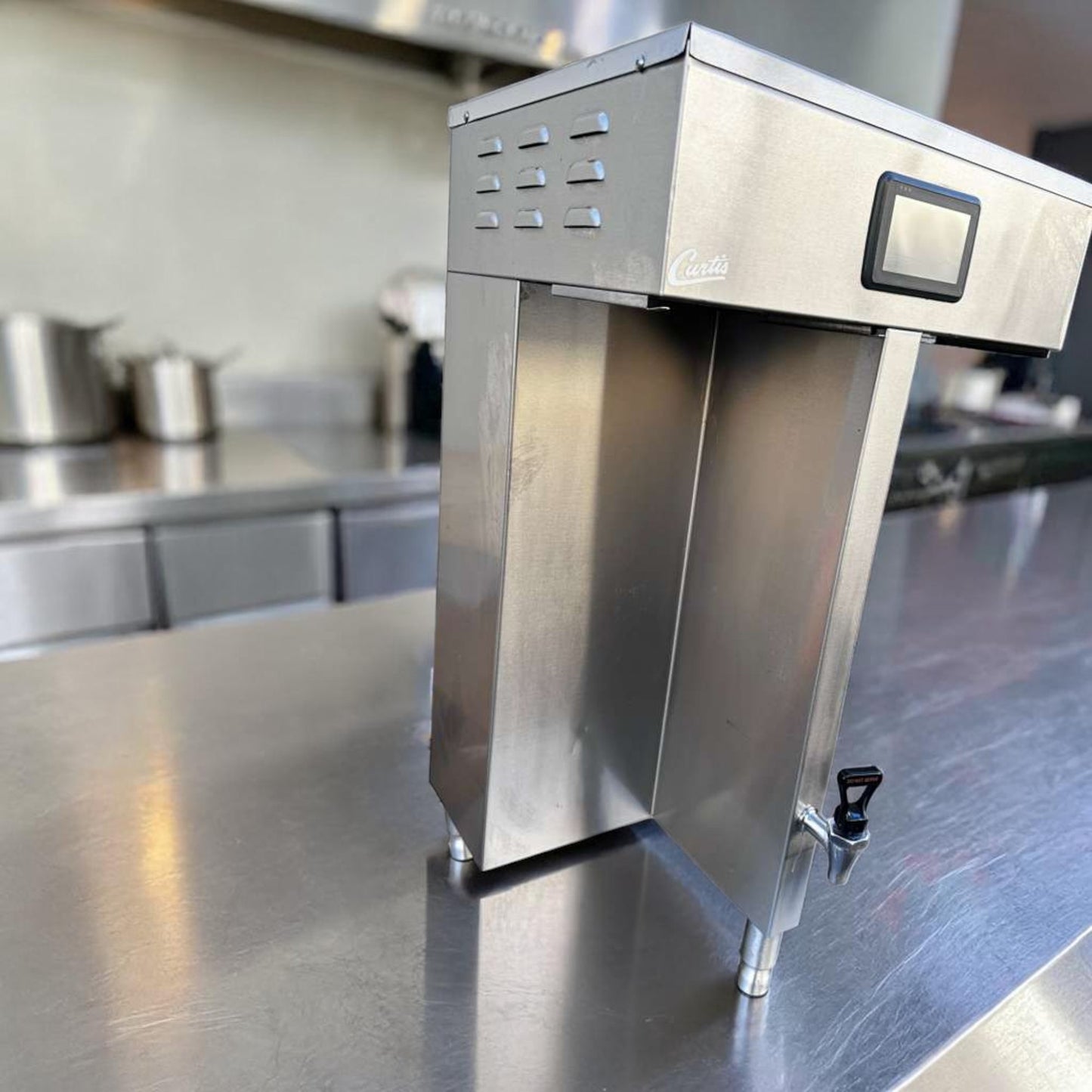 Outstanding Condition – Curtis G4TP2T10A3100 G4 ThermoPro Twin Coffee Brewer – Stainless Steel – 220V – Fully Tested & Operational!