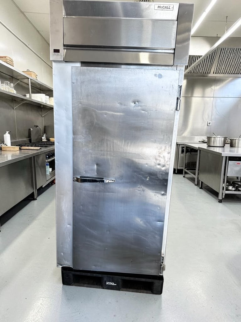 Prime Condition – McCall UL4-4001VRHPFS – 39" One-Section Commercial Roll-In Refrigerator / Retarder – 38.8 Cu. Ft. – 115V – Fully Tested & Operational!