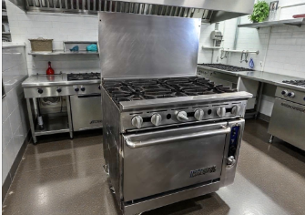 Exceptional Condition – Imperial IR-6-C 36" 6 Burner Gas Range w/ Convection Oven – Natural Gas – Fully Tested & Operational!