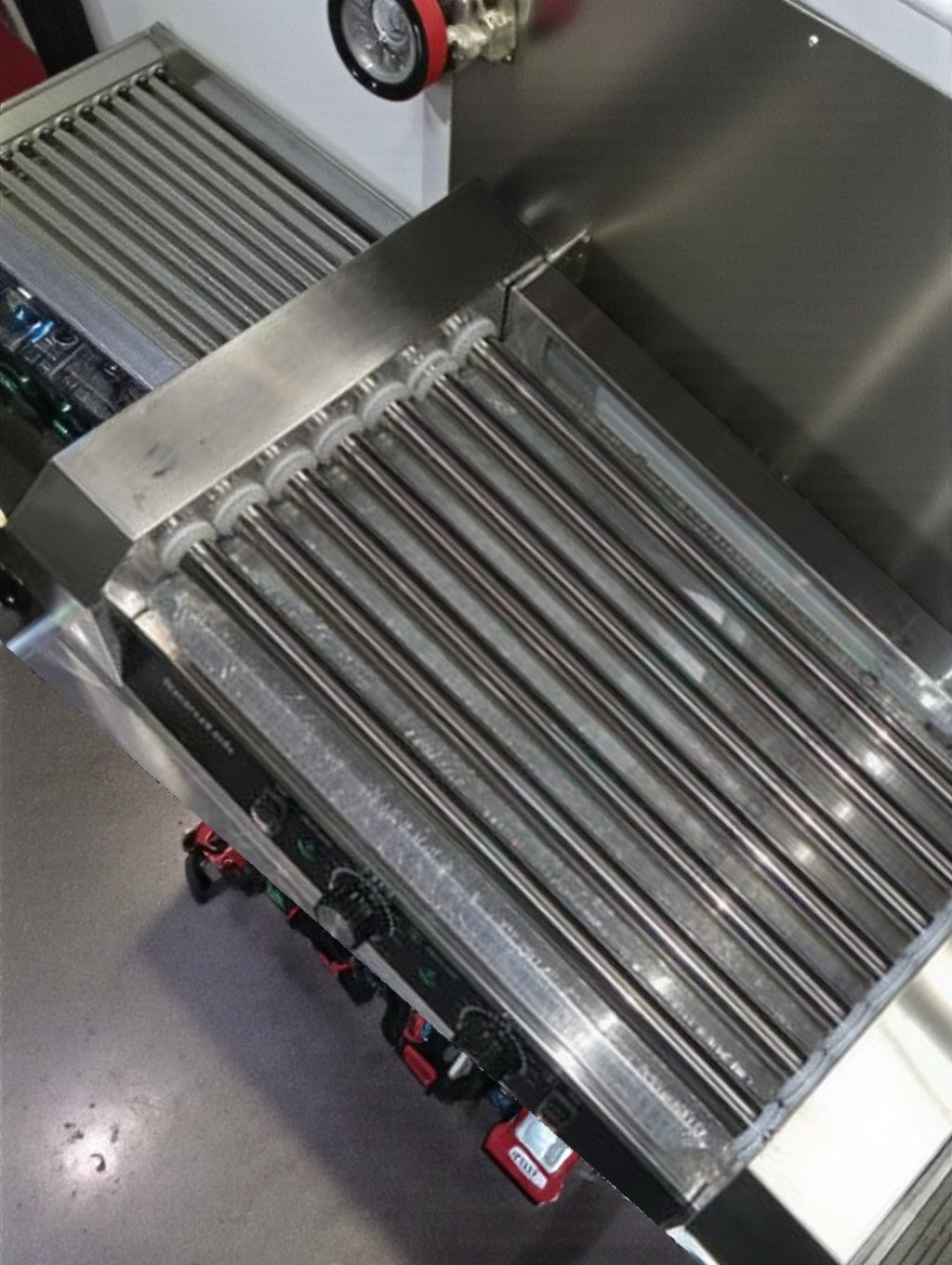 Pristine Condition – Seeutek Hot Dog Roller Grill – 7 Rollers / 24 Hot Dog Capacity – 120V – Fully Tested & Working